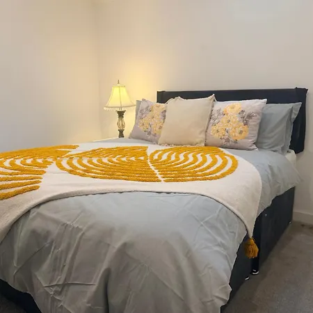 2br, 2d Bed, 2sbed, Bath, Wifi , Free Parking شقة